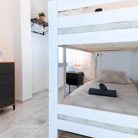 Downtown Apartment With Private Terrace & Jacuzzi Севилья Экстерьер фото