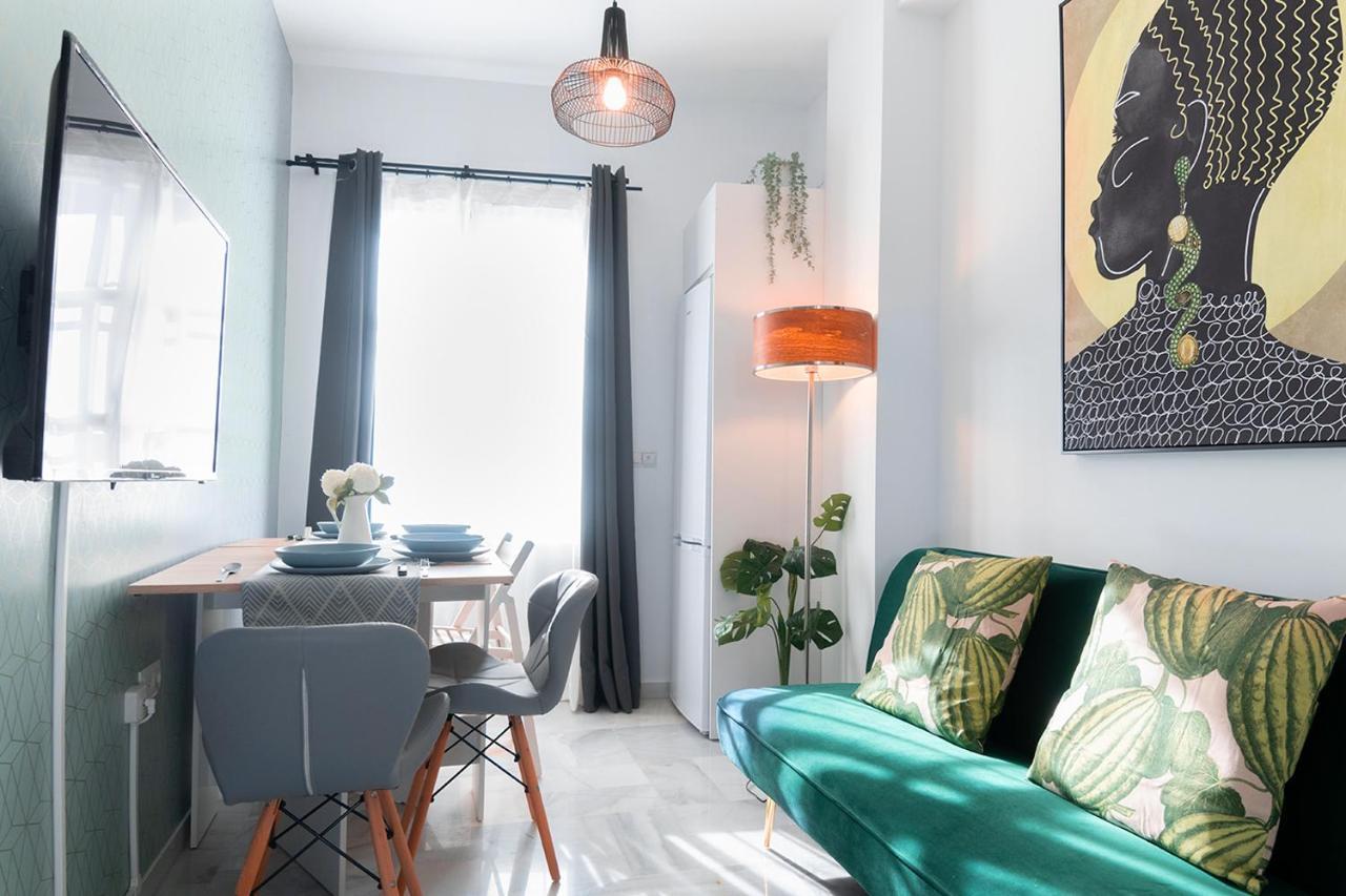 Downtown Apartment With Private Terrace & Jacuzzi Севилья Экстерьер фото