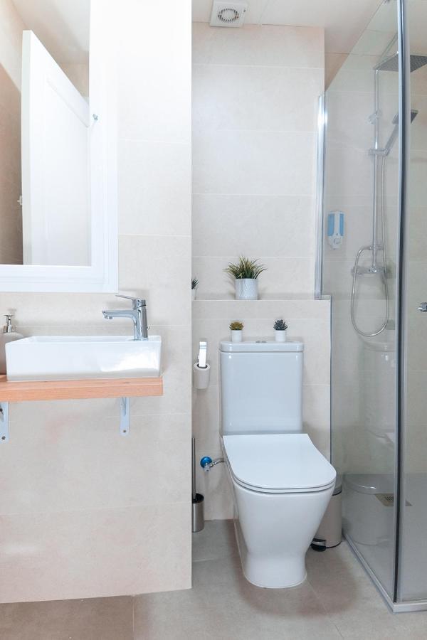 Downtown Apartment With Private Terrace & Jacuzzi Севилья Экстерьер фото